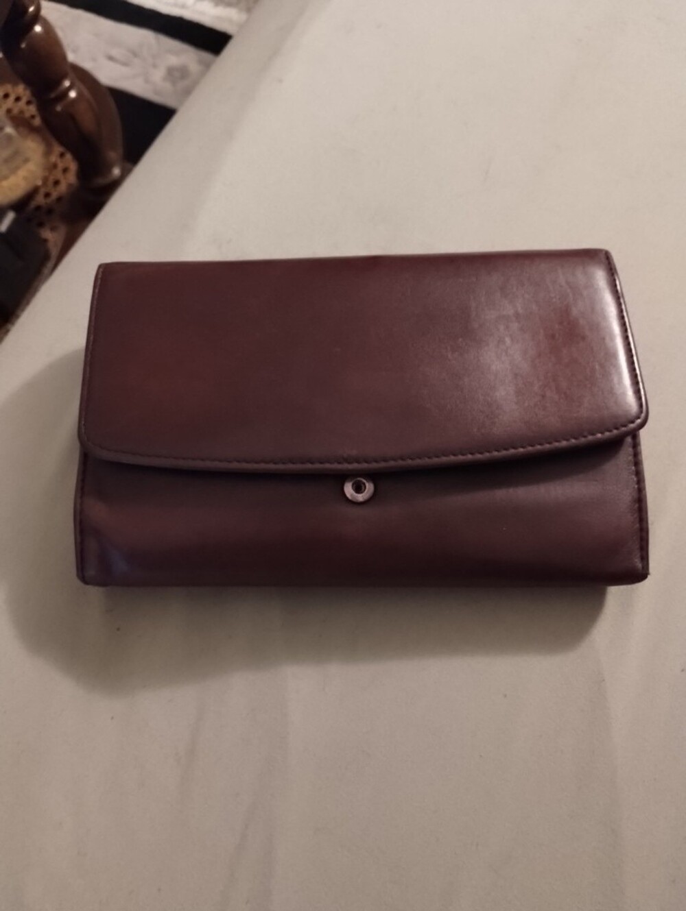 Wilson Burgandy Leather Tri-fold Ladies Wallet,; Card Holder and Coin Pocket.